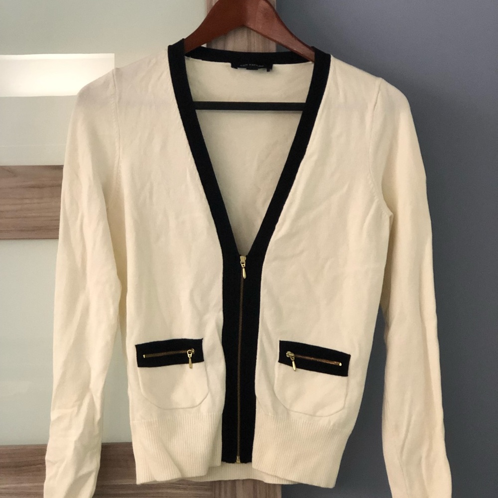 Ann Taylor Black and white Cardigan! size XS